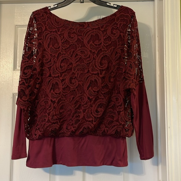 Joseph A. Maroon Lacey Raglan Sleeve scoop Neck Top Size L - Picture 2 of 5